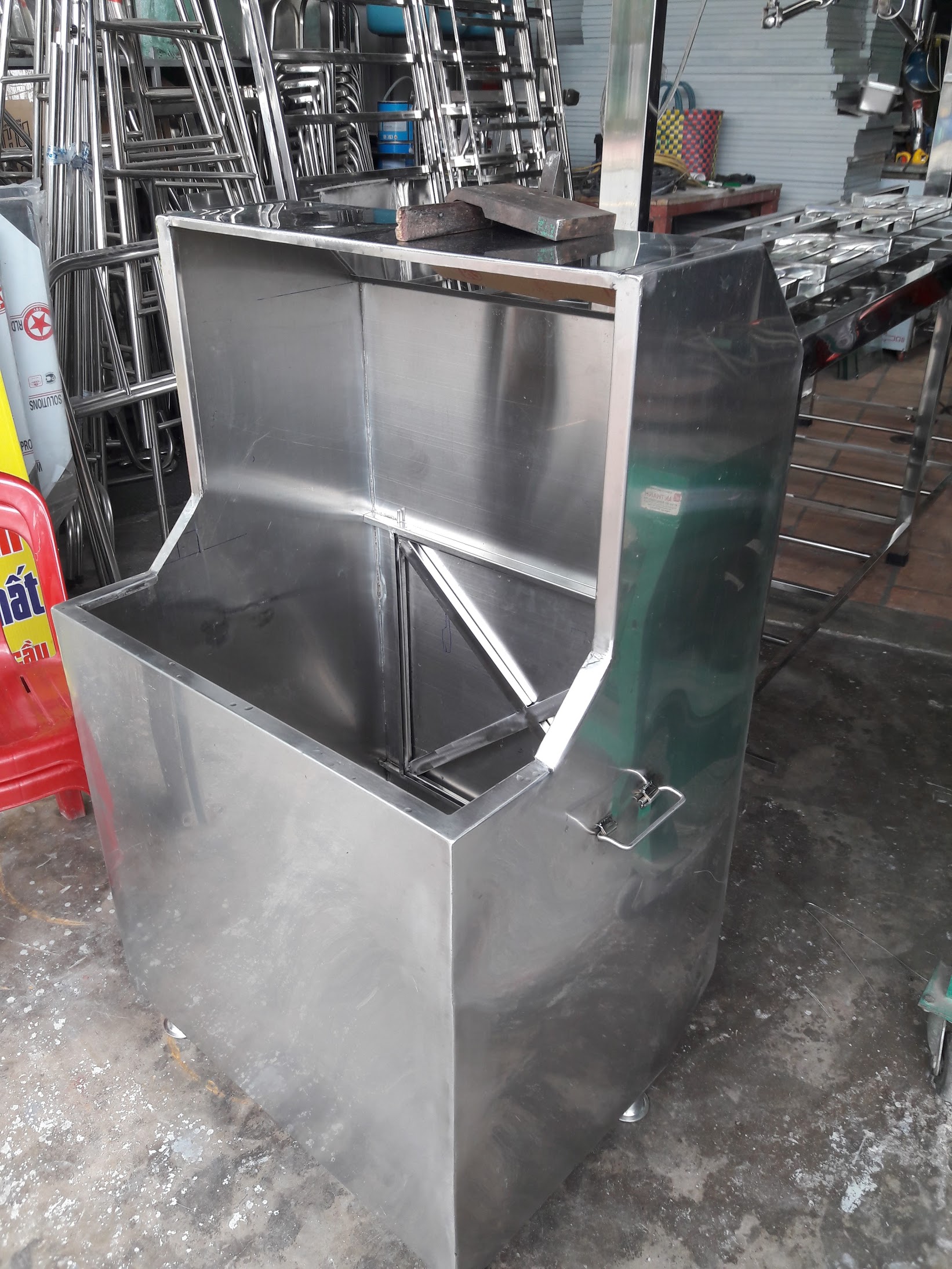 Thùng chứa sản phẩm thực phẩm
